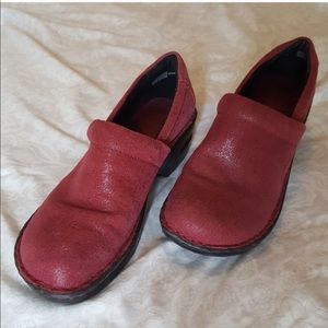 BOC nursing shoes.